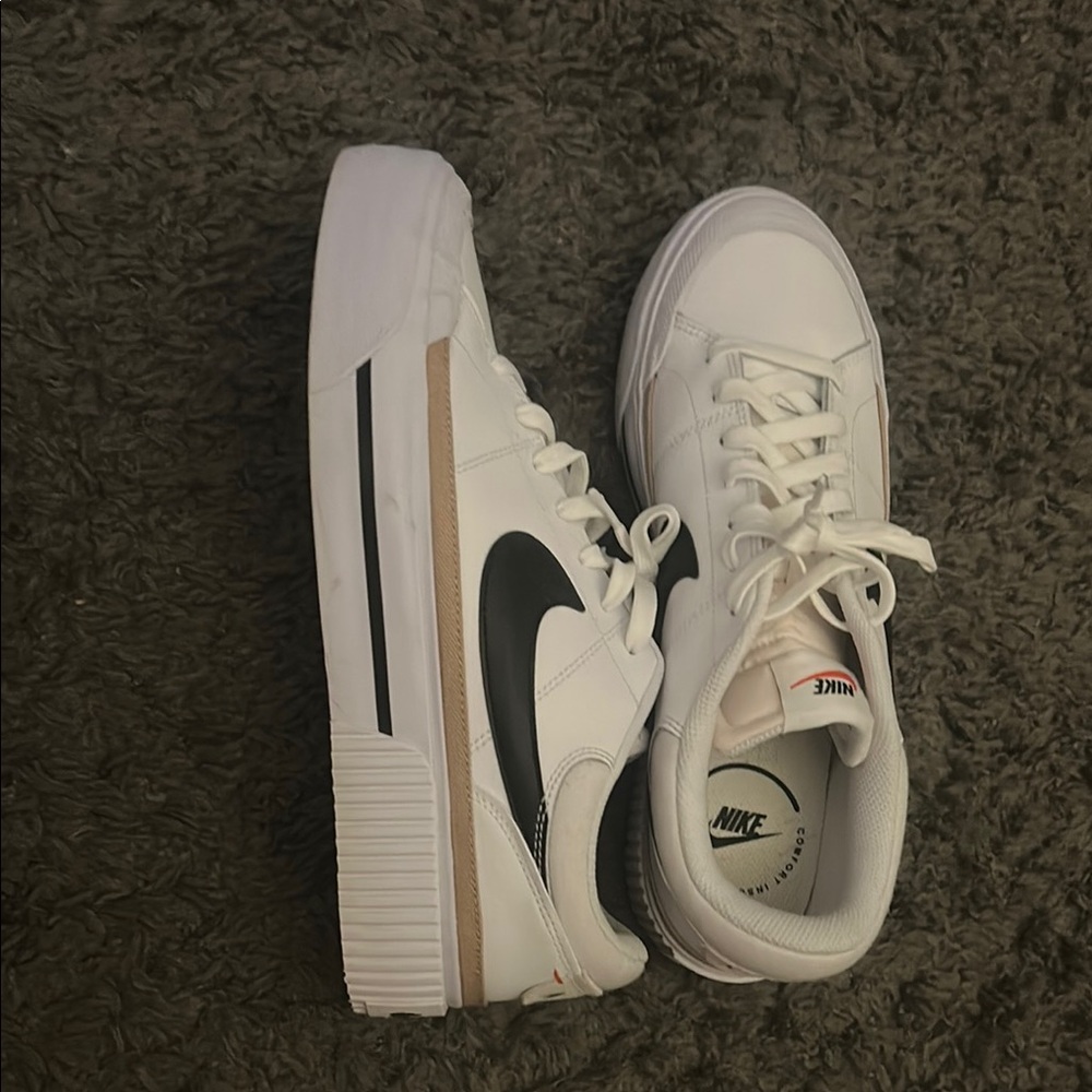Nike court legacy lift